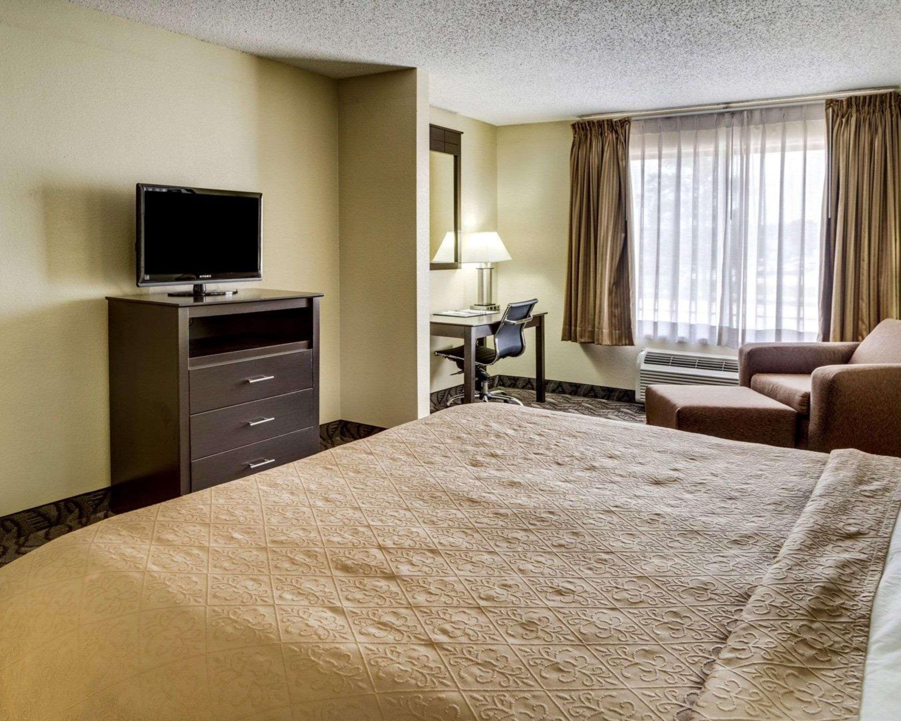 Quality Suites Baton Rouge East - Denham Springs Extérieur photo