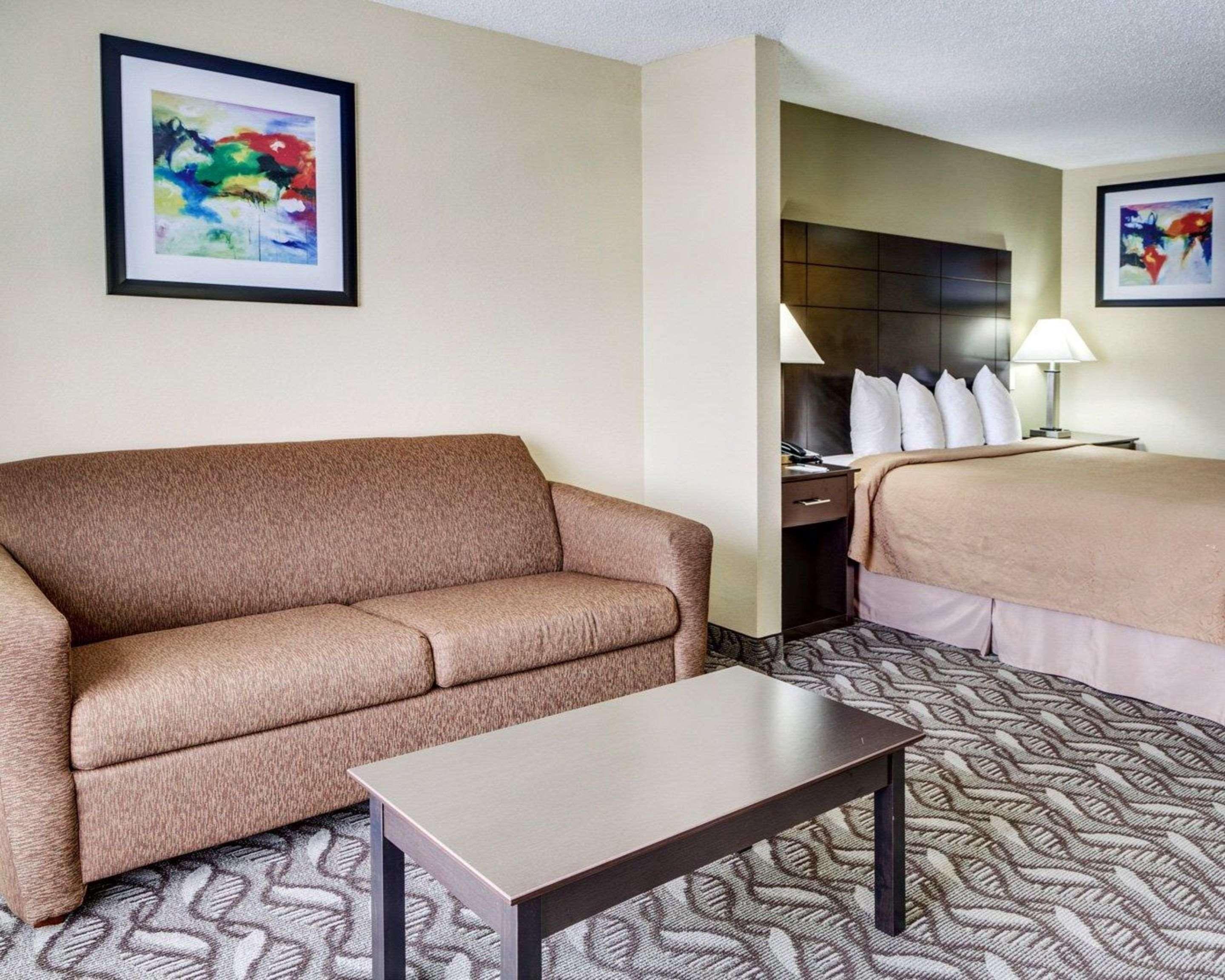 Quality Suites Baton Rouge East - Denham Springs Extérieur photo