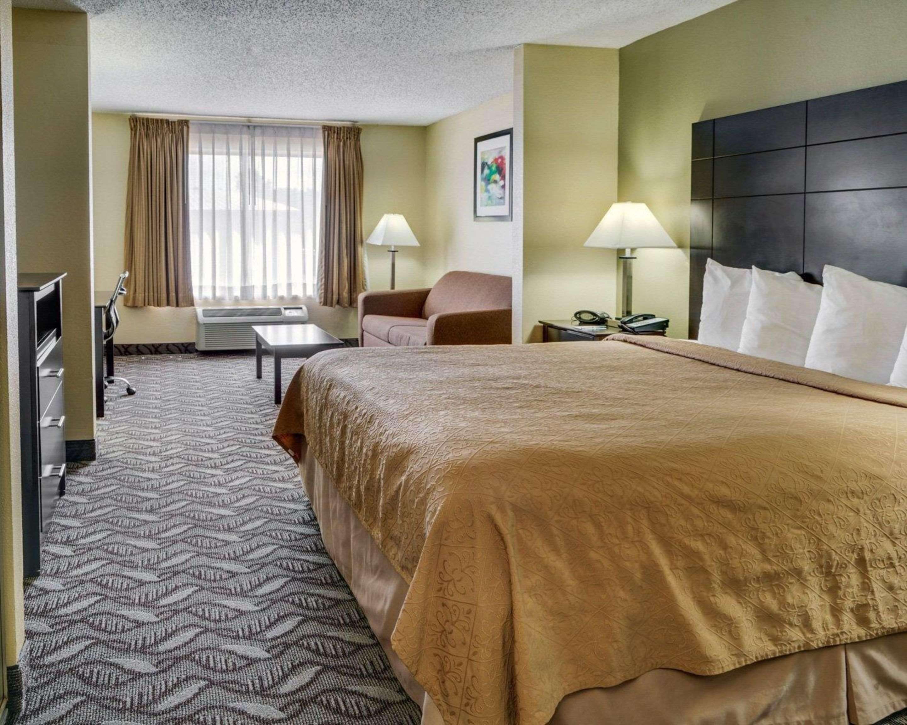 Quality Suites Baton Rouge East - Denham Springs Extérieur photo